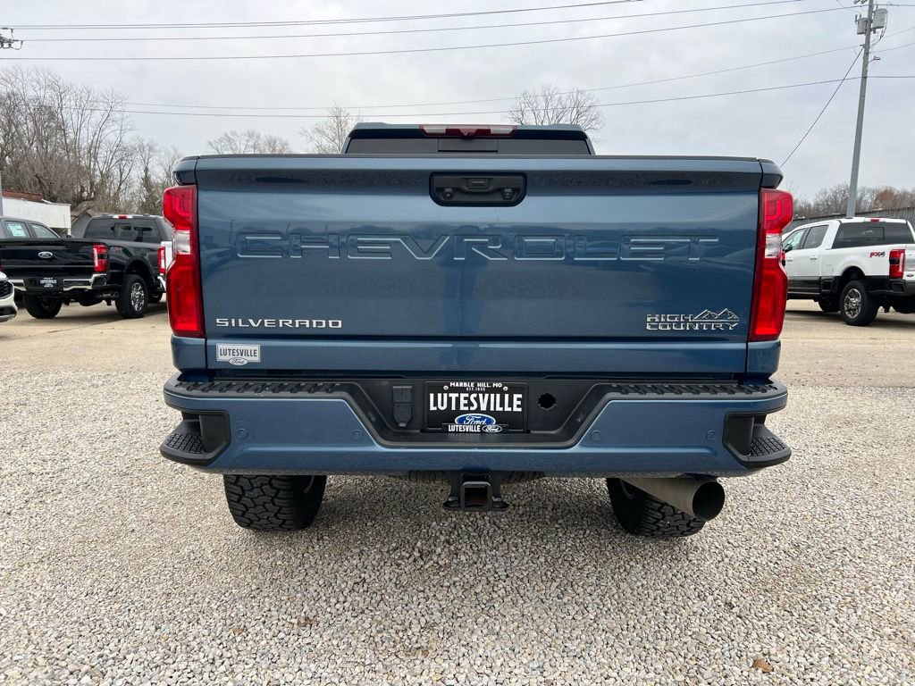 Used 2024 Chevrolet Silverado 3500 High Country w/ High Country Premium Package image 7