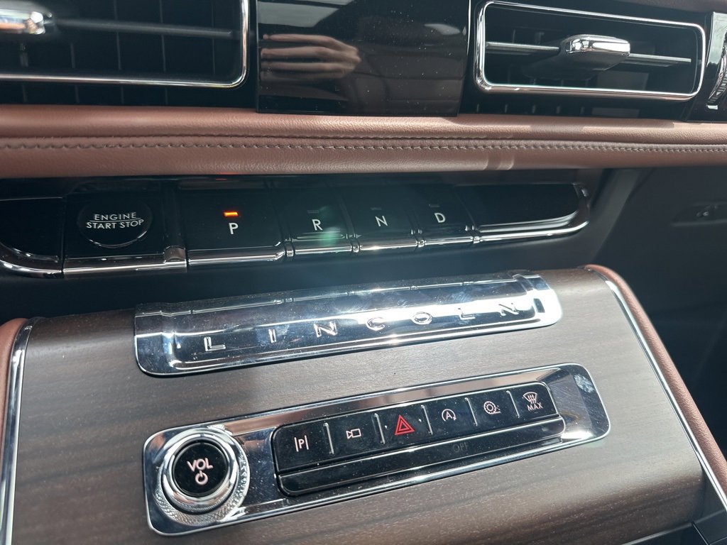 New 2025 Lincoln Aviator Reserve w/ Equipment Group 201A image 40