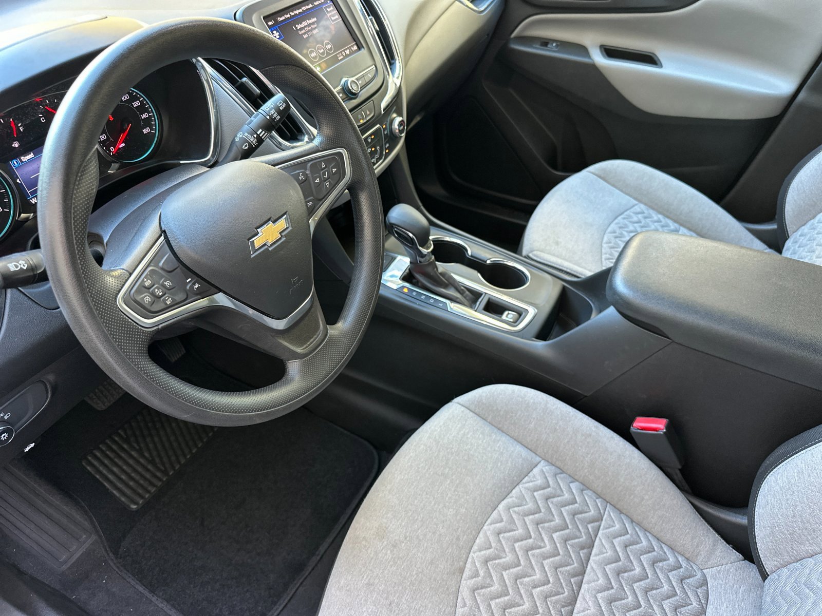 Used 2023 Chevrolet Equinox LT image 10