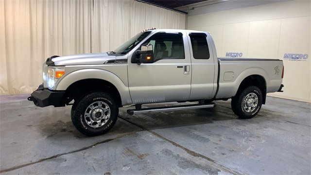 Used 2016 Ford F250 Lariat w/ Chrome Package image 6