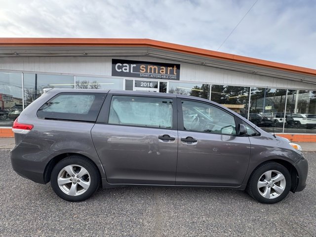 Used 2014 Toyota Sienna L image 8