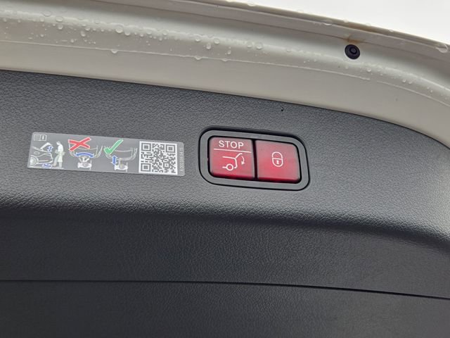 New 2026 Mercedes-Benz GLC 300 4MATIC image 32