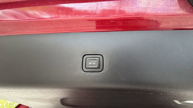 Used 2021 Chevrolet Traverse High Country AWD/4WD image 41