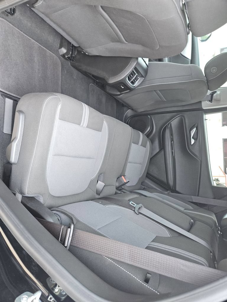 Used 2025 Chevrolet Blazer LT FWD image 27