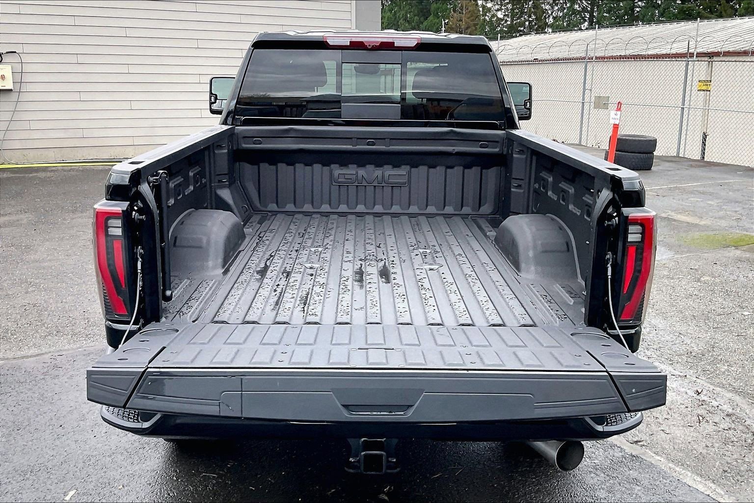 Used 2025 GMC Sierra 3500 AT4 w/ AT4 Premium Plus Package image 38