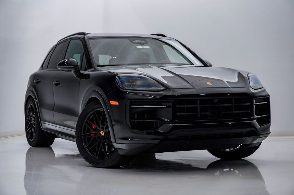 New 2026 Porsche Cayenne GTS image 8