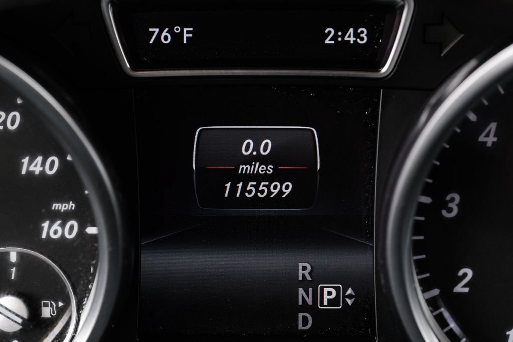 Used 2015 Mercedes-Benz GL 550 4MATIC image 17