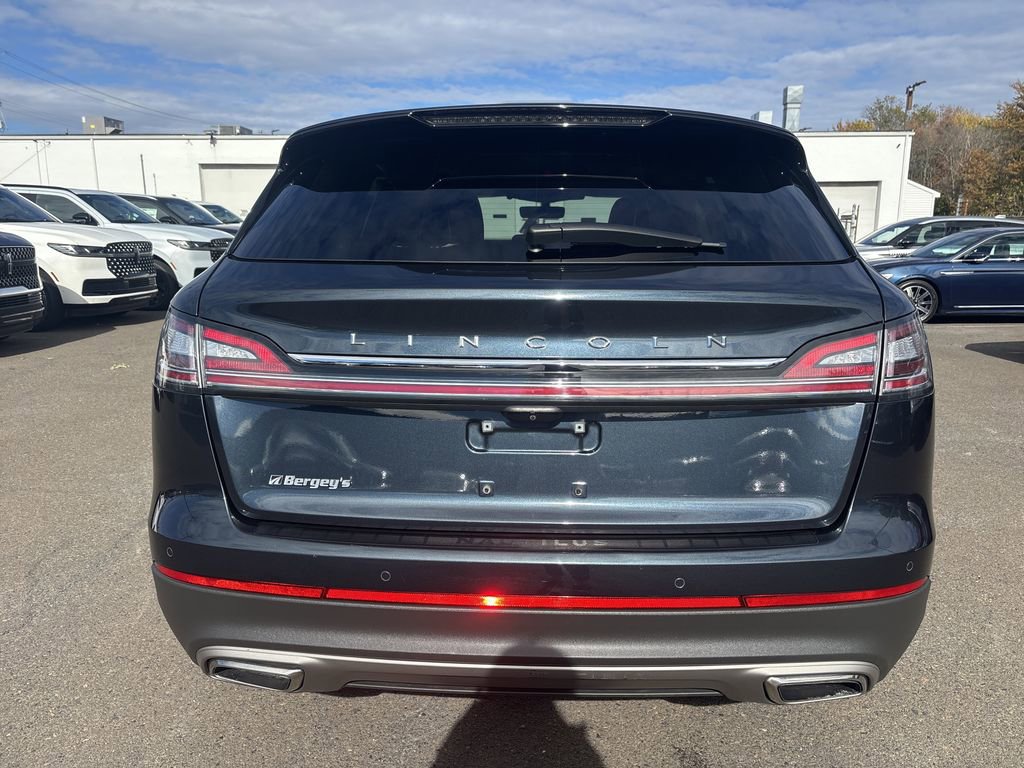 Certified 2022 Lincoln Nautilus Reserve w/ Luxury Package image 4