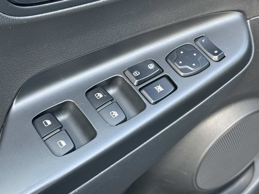 Used 2022 Hyundai Kona N Line FWD image 19