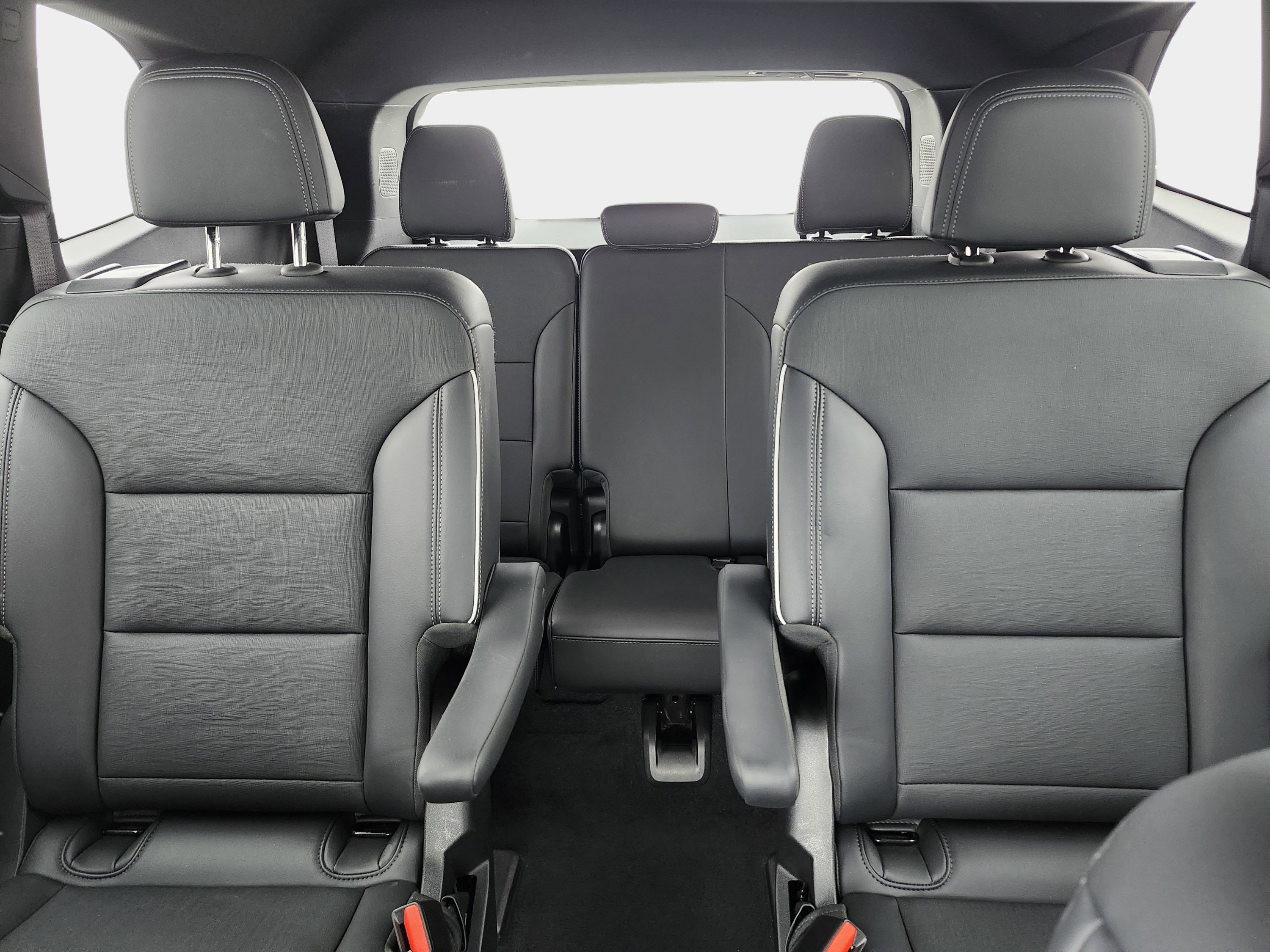 Used 2025 Buick Enclave Preferred image 25