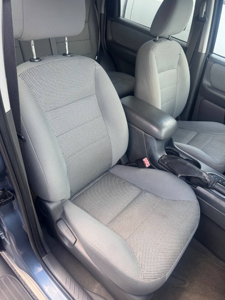 Used 2005 Ford Escape XLT FWD image 14