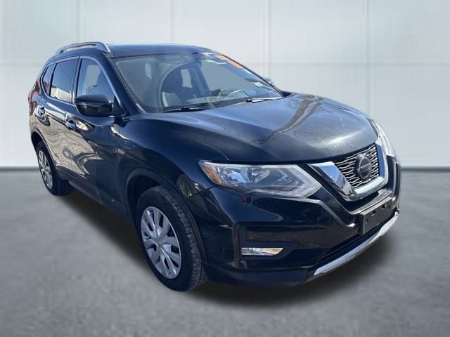 Used 2018 Nissan Rogue SV image 5