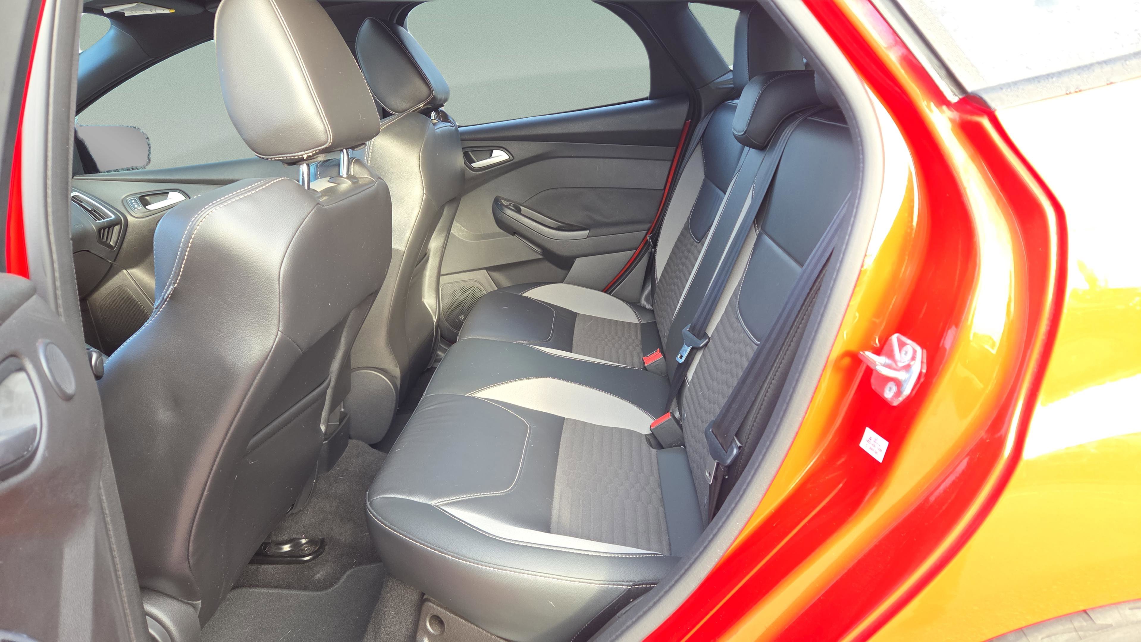 Used 2017 Ford Focus ST w/ Equipment Group 401A image 13