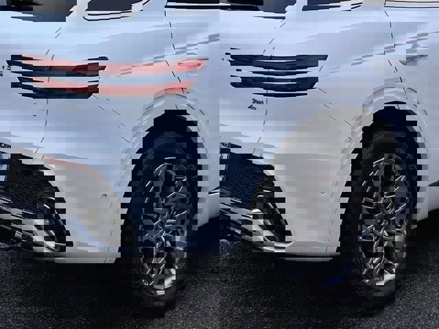 Used 2023 Genesis GV70 2.5T w/ Advanced Package image 13