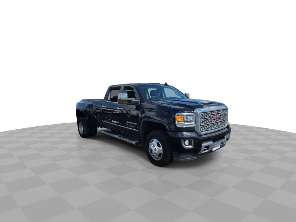 Used 2019 GMC Sierra 3500 Denali w/ Duramax Plus Package AWD/4WD image 2
