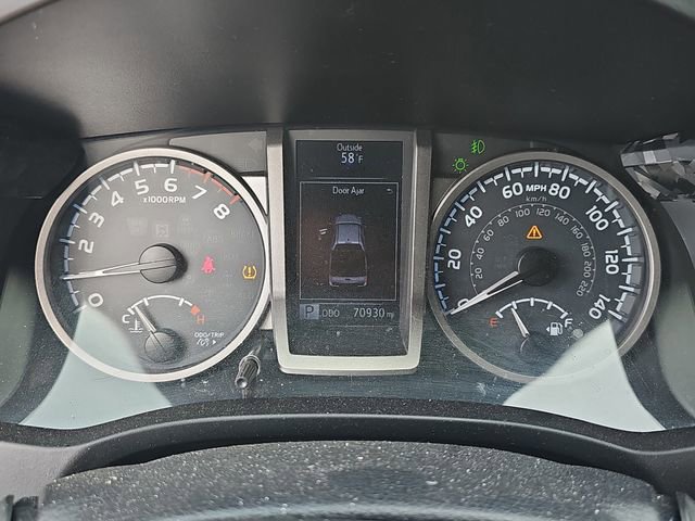 Used 2017 Toyota Tacoma SR5 w/ Tow Package image 16