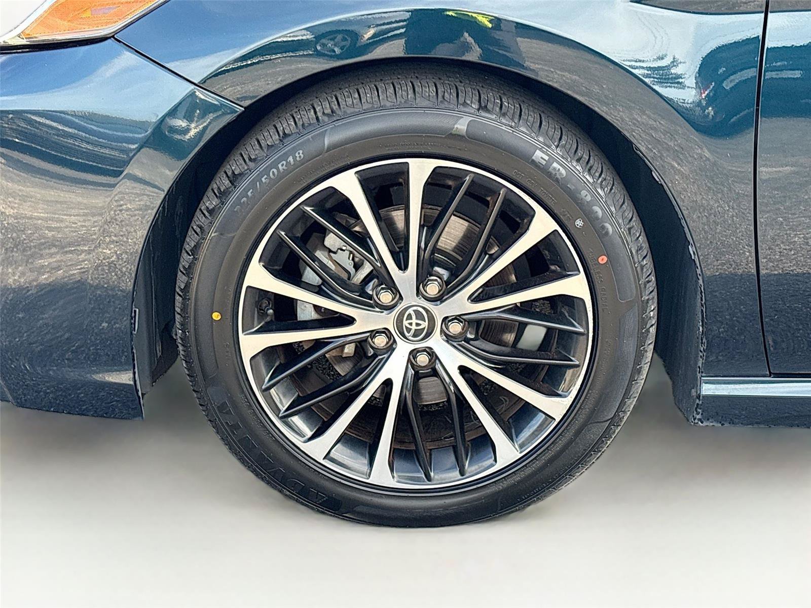 Used 2020 Toyota Camry SE FWD image 32