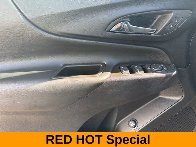 Used 2023 Chevrolet Equinox LT w/ Driver Convenience Package image 13