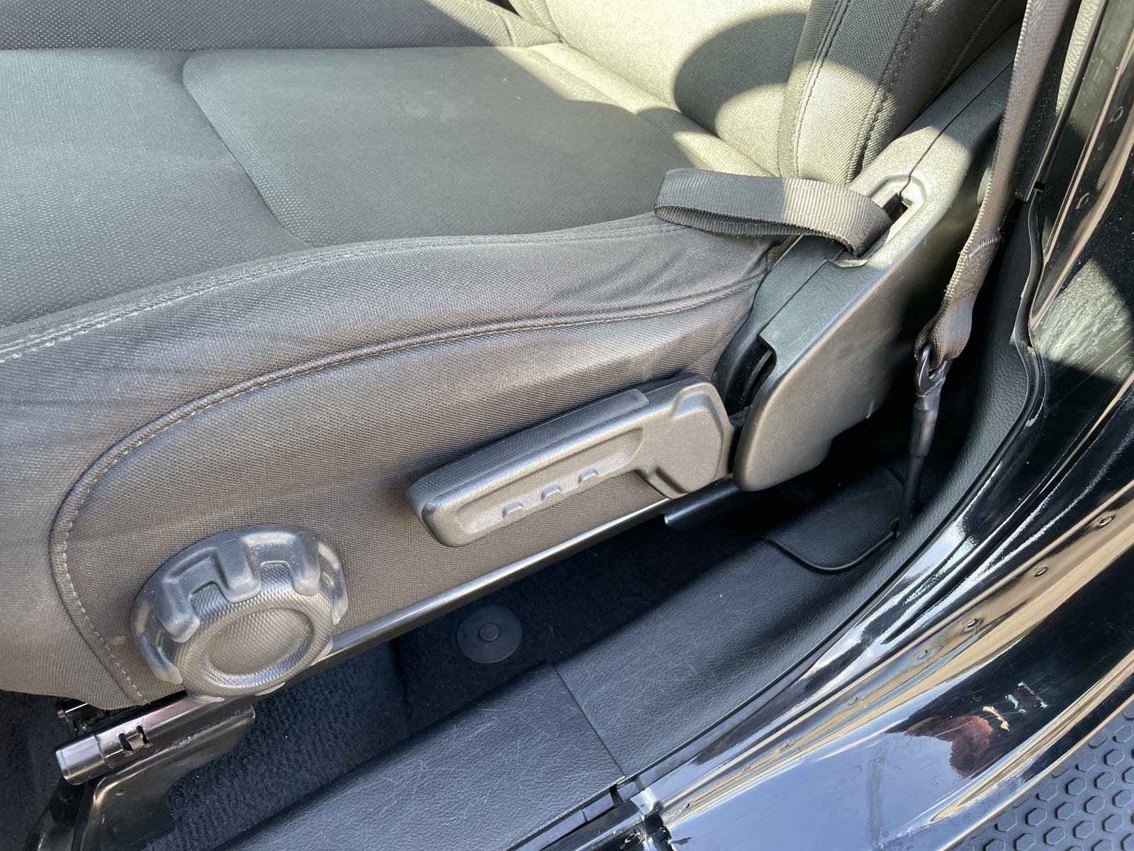 Used 2020 Jeep Wrangler Unlimited Sahara image 11