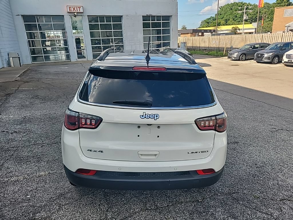 Used 2017 Jeep Compass Limited w/ Navigation Group AWD/4WD image 9