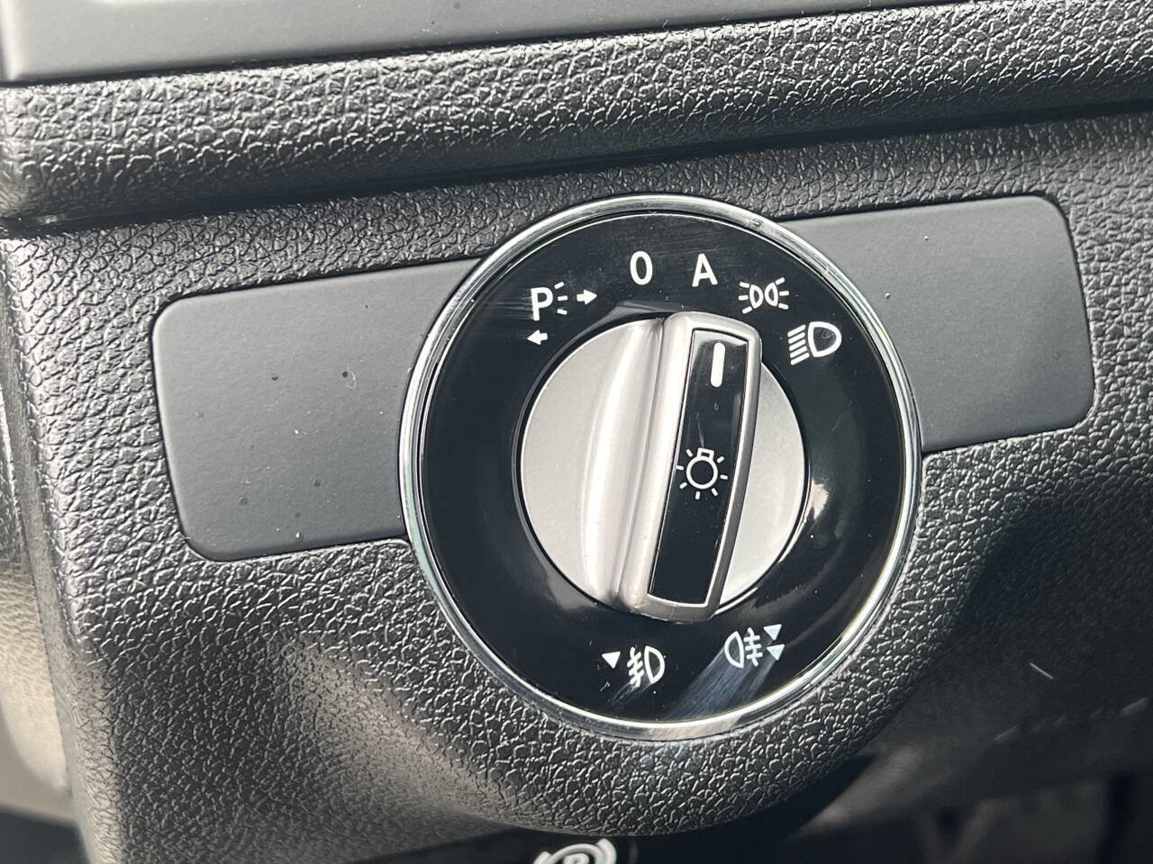 Used 2010 Mercedes-Benz C 63 AMG Sedan image 19