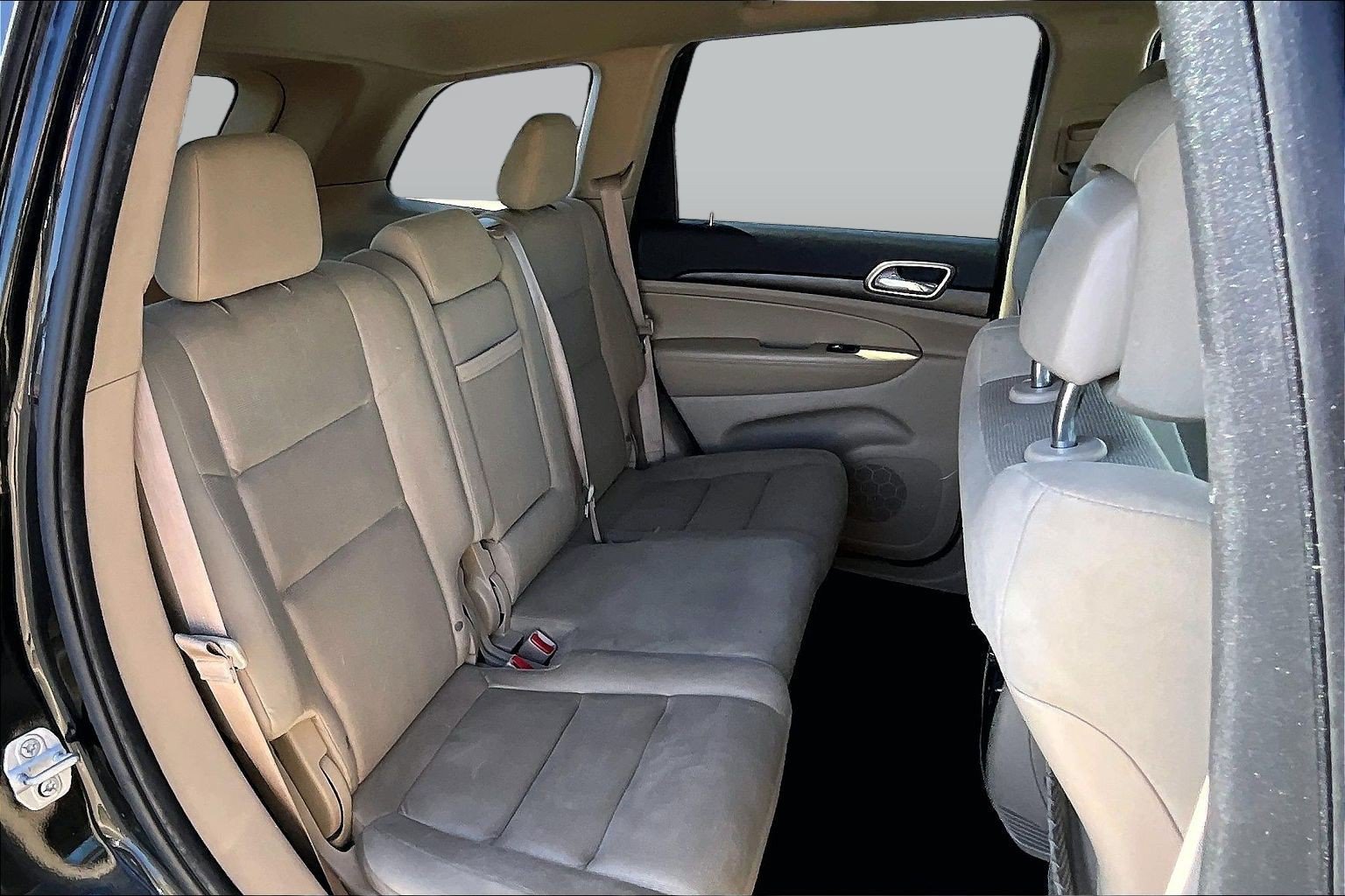 Used 2014 Jeep Grand Cherokee Laredo AWD/4WD image 26