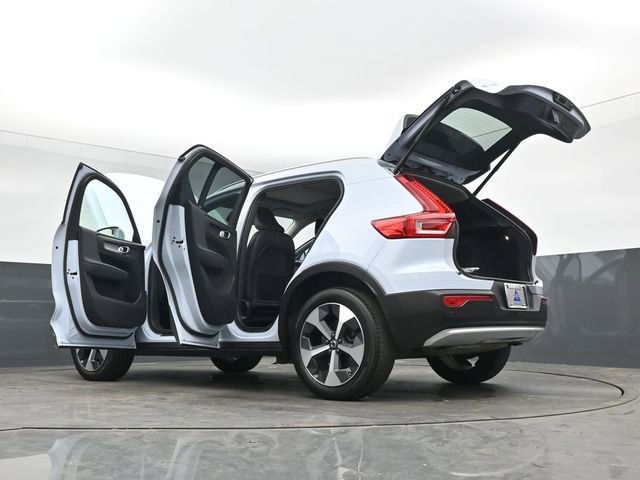 Used 2024 Volvo XC40 B5 Core AWD/4WD image 52