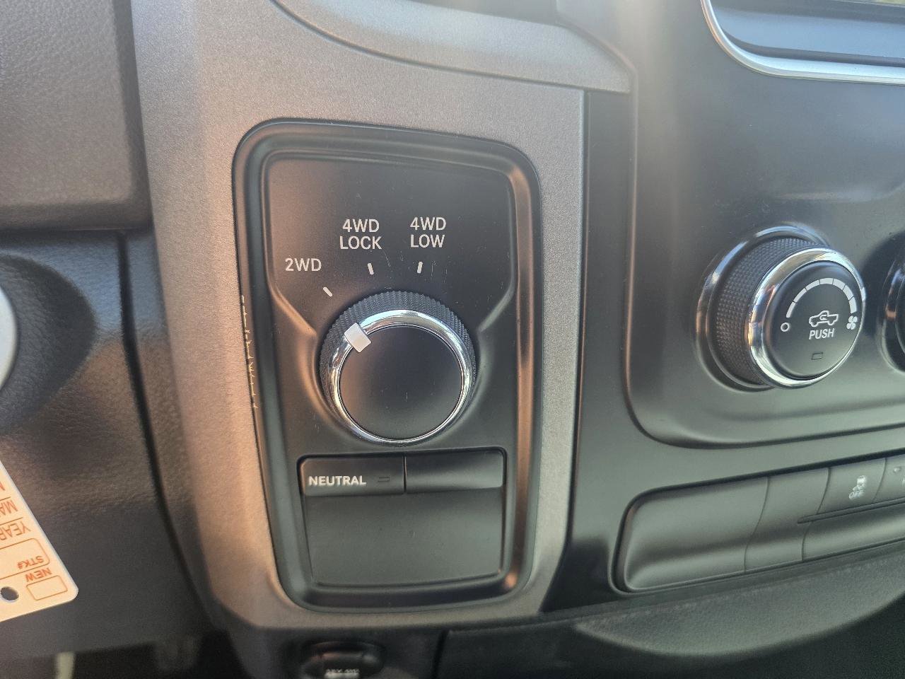 Used 2015 RAM 1500 ST w/ SXT Appearance Group AWD/4WD image 18