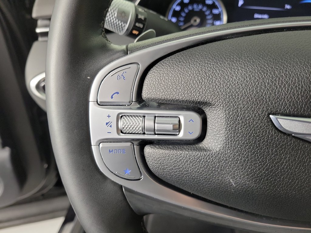Used 2025 Genesis GV70 2.5T AWD/4WD image 23