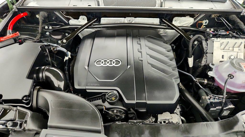 Used 2024 Audi Q5 2.0T Premium w/ Convenience Package image 27