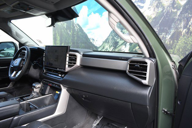 Used 2023 Toyota Tundra Limited image 24