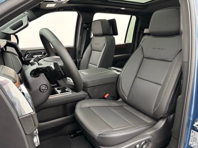 New 2026 GMC Yukon XL Denali w/ Denali Reserve Package image 22