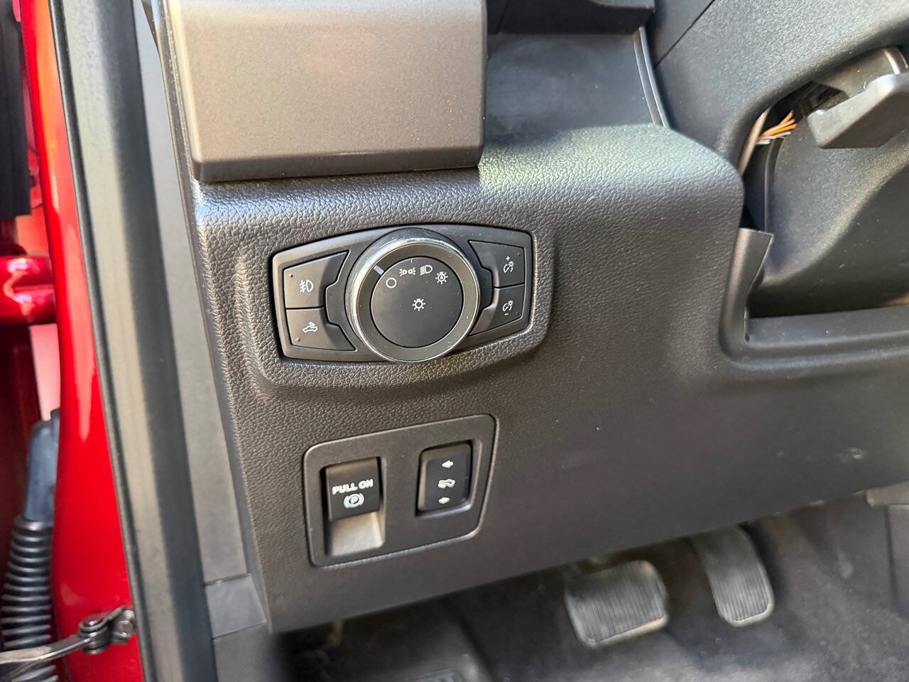 Used 2016 Ford F150 XLT w/ Equipment Group 302A Luxury AWD/4WD image 21