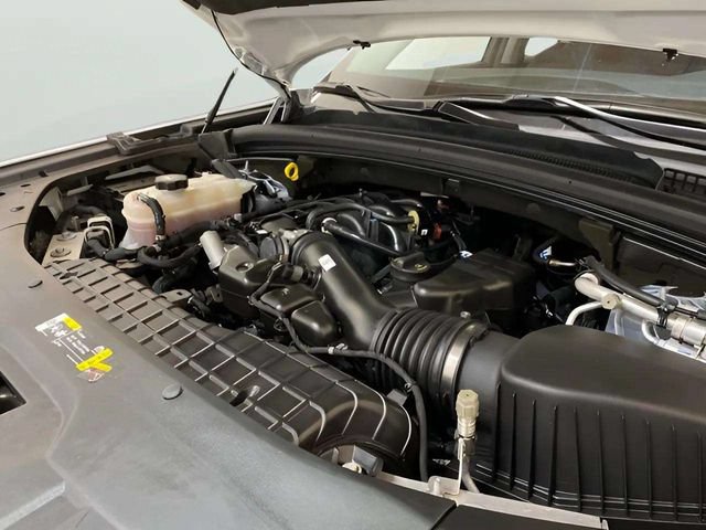 Used 2024 Jeep Grand Cherokee Laredo RWD image 81