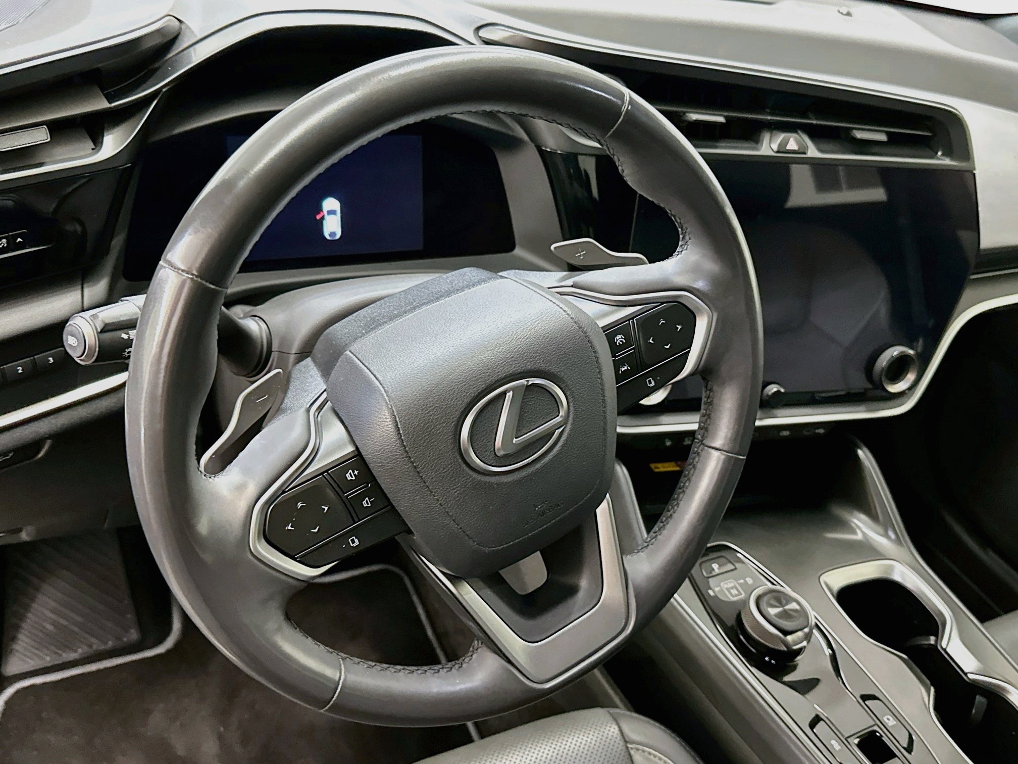 Used 2024 Lexus RZ 450e Premium w/ Technology Package AWD/4WD image 18