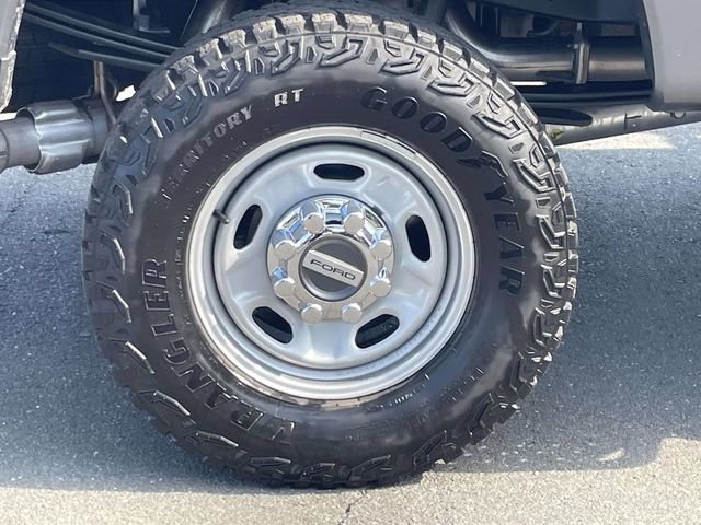 Certified 2025 Ford F250 XL w/ XL Off-Road Package AWD/4WD image 7