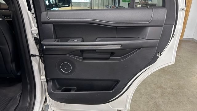 Used 2021 Ford Expedition XLT AWD/4WD image 25
