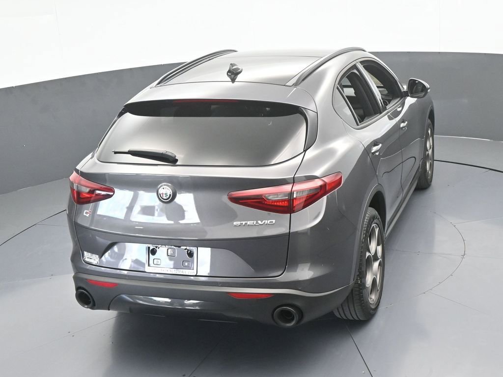 Used 2023 Alfa Romeo Stelvio Sprint image 53