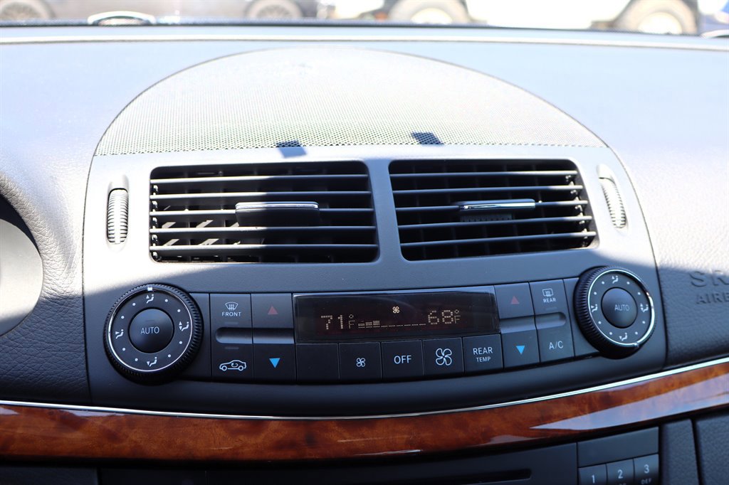 Used 2005 Mercedes-Benz E 500 4MATIC Sedan image 24