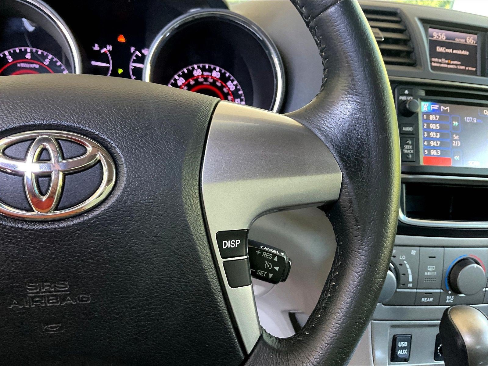 Used 2013 Toyota Highlander SE AWD/4WD image 12