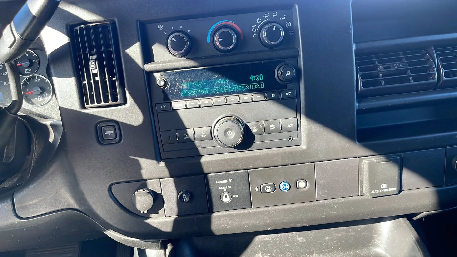 Used 2021 Chevrolet Express 2500 w/ Driver Convenience Package image 18