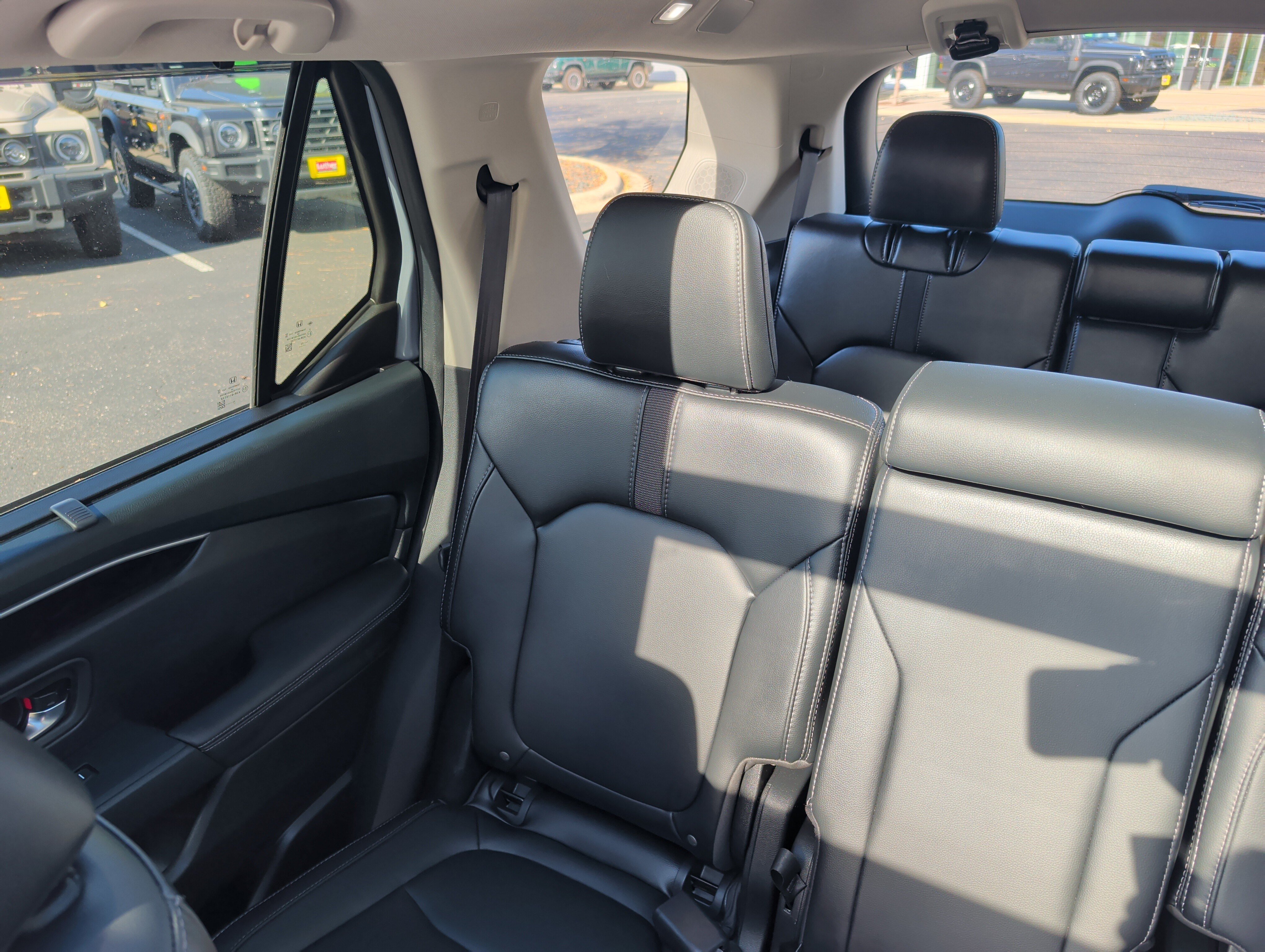 Used 2023 Honda Pilot Touring image 12