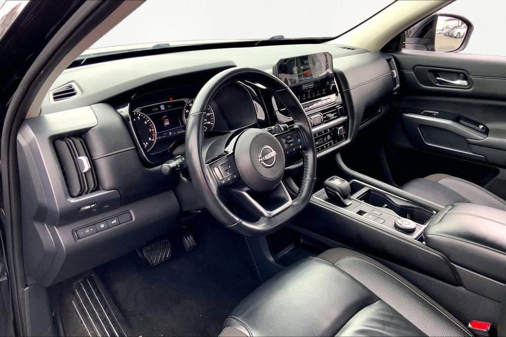 Used 2023 Nissan Pathfinder SL image 12