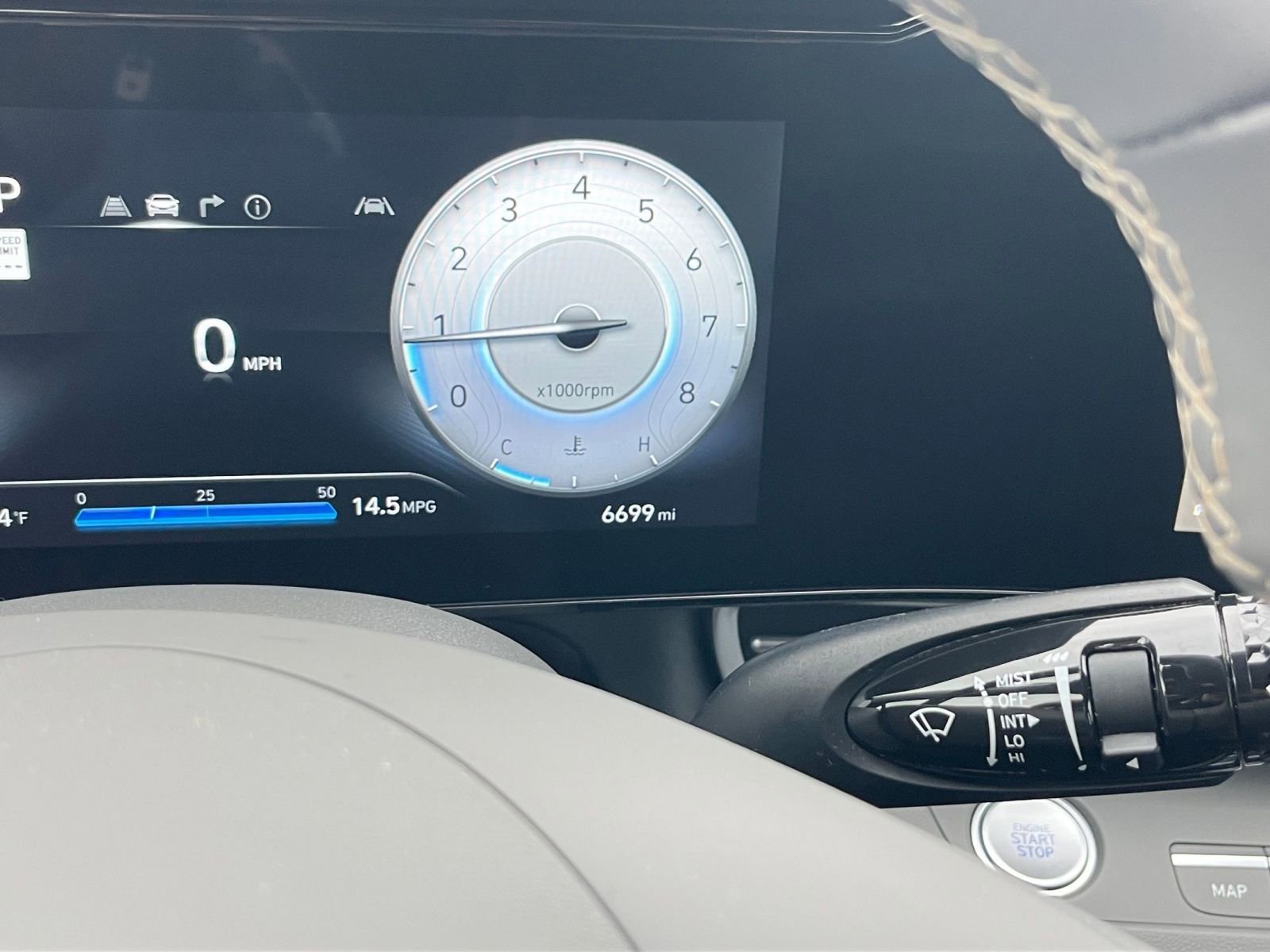 Used 2025 Hyundai Elantra SEL image 38