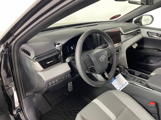 New 2026 Toyota Camry SE image 2