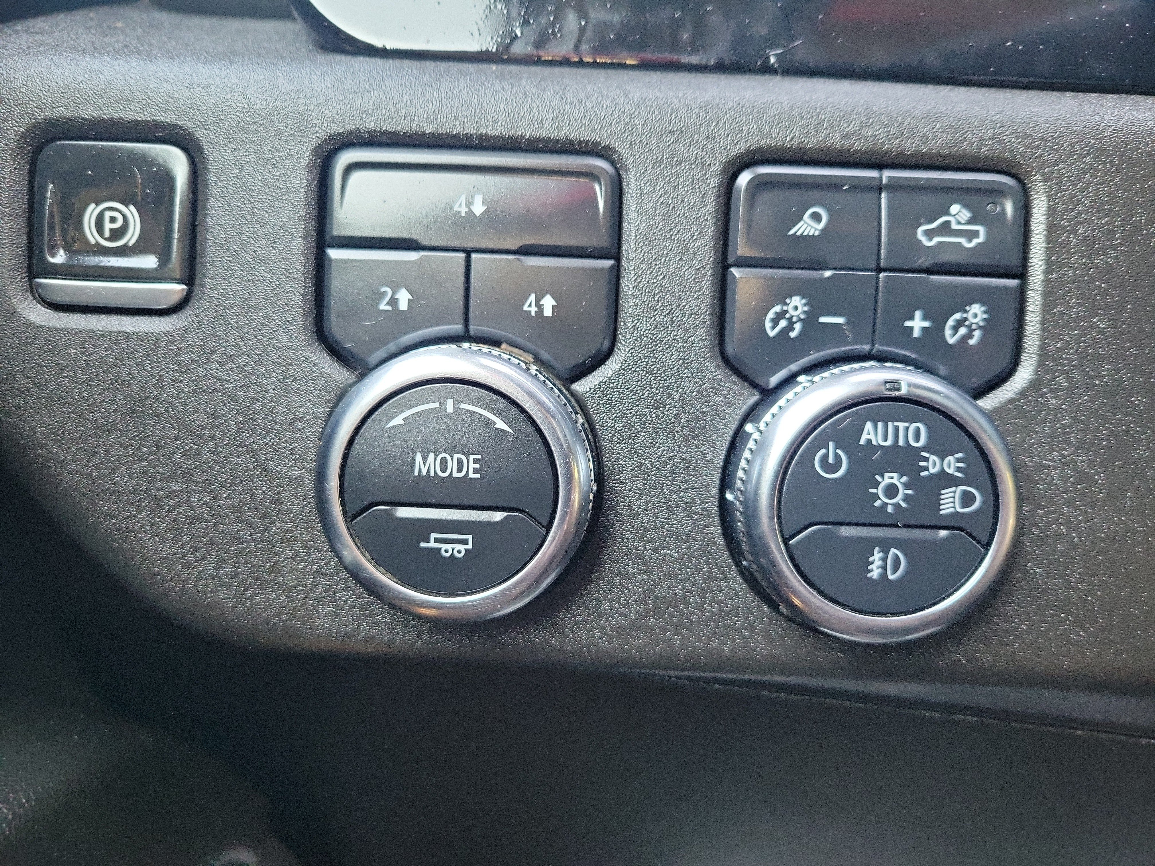 Used 2024 GMC Sierra 2500 SLE w/ SLE Value Package; AWD/4WD image 30