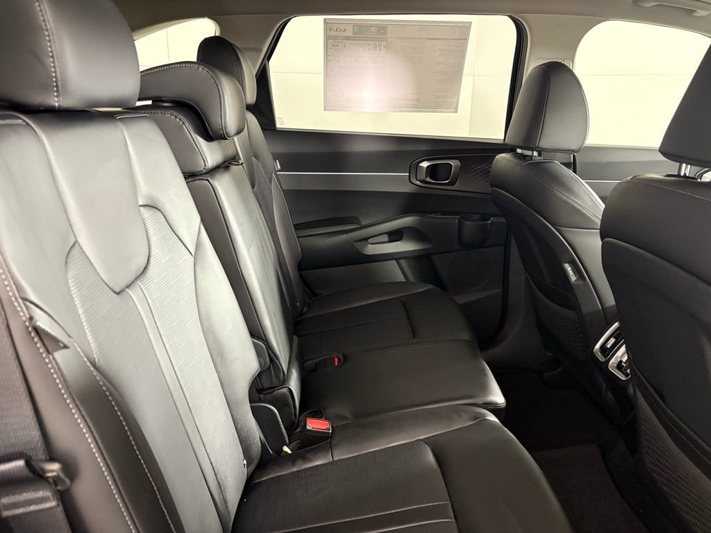 New 2026 Kia Sorento S w/ S Panoramic Sunroof Package image 16
