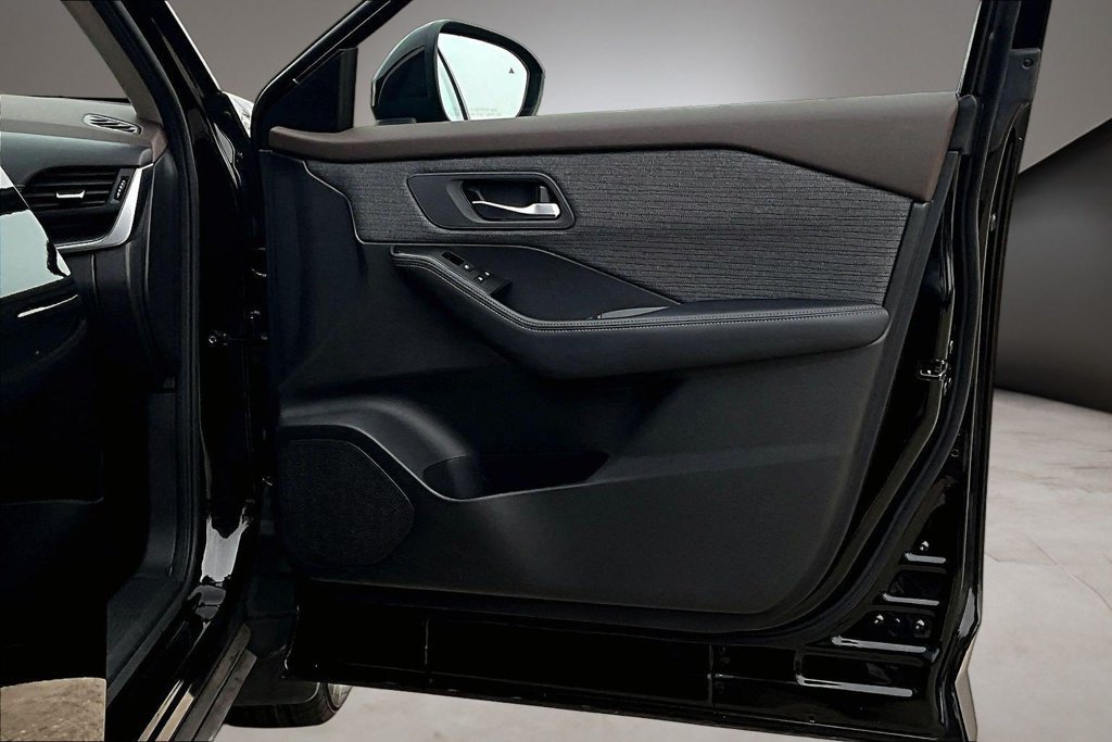 Certified 2023 Nissan Rogue SV AWD/4WD image 27