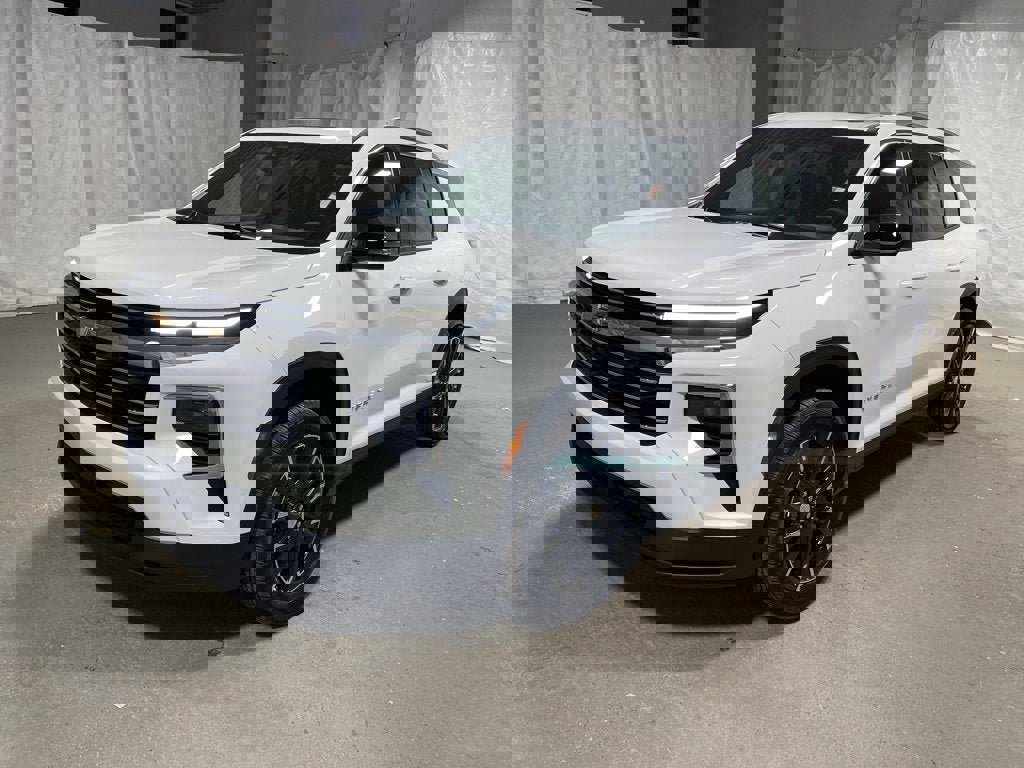 New 2026 Chevrolet Traverse LT w/ Sun and Wheel Package image 3