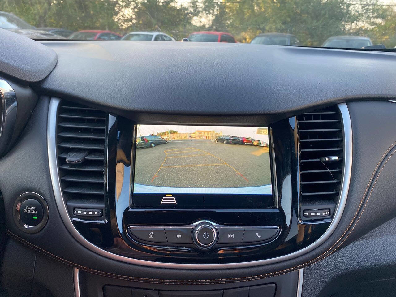 Used 2019 Chevrolet Trax LT w/ LT Convenience Package image 23